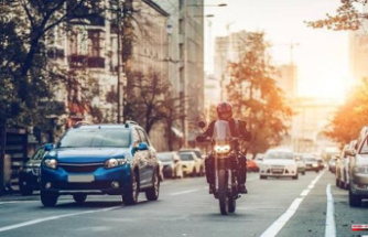 Up to 15 dangers are those that a motorcycle encounters daily in the city