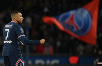 Mbappé rejects Madrid and continues at PSG