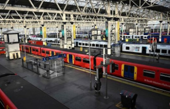 50,000 workers join worst UK rail strike in 30 years