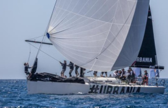 The "Urbania" begins the long regatta with the aim of world title