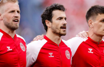 Logo hardly visible: Denmark's jersey supplier Hummel protests against the World Cup!