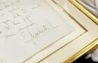 British Royals: Queen Elizabeth II's personal letter auctioned