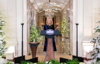 Custom: First Lady introduces Christmas decorations to the White House