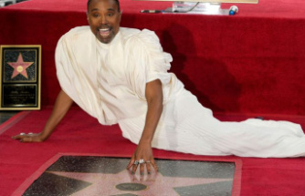 People: Billy Porter in a white evening gown on the "Walk of Fame"